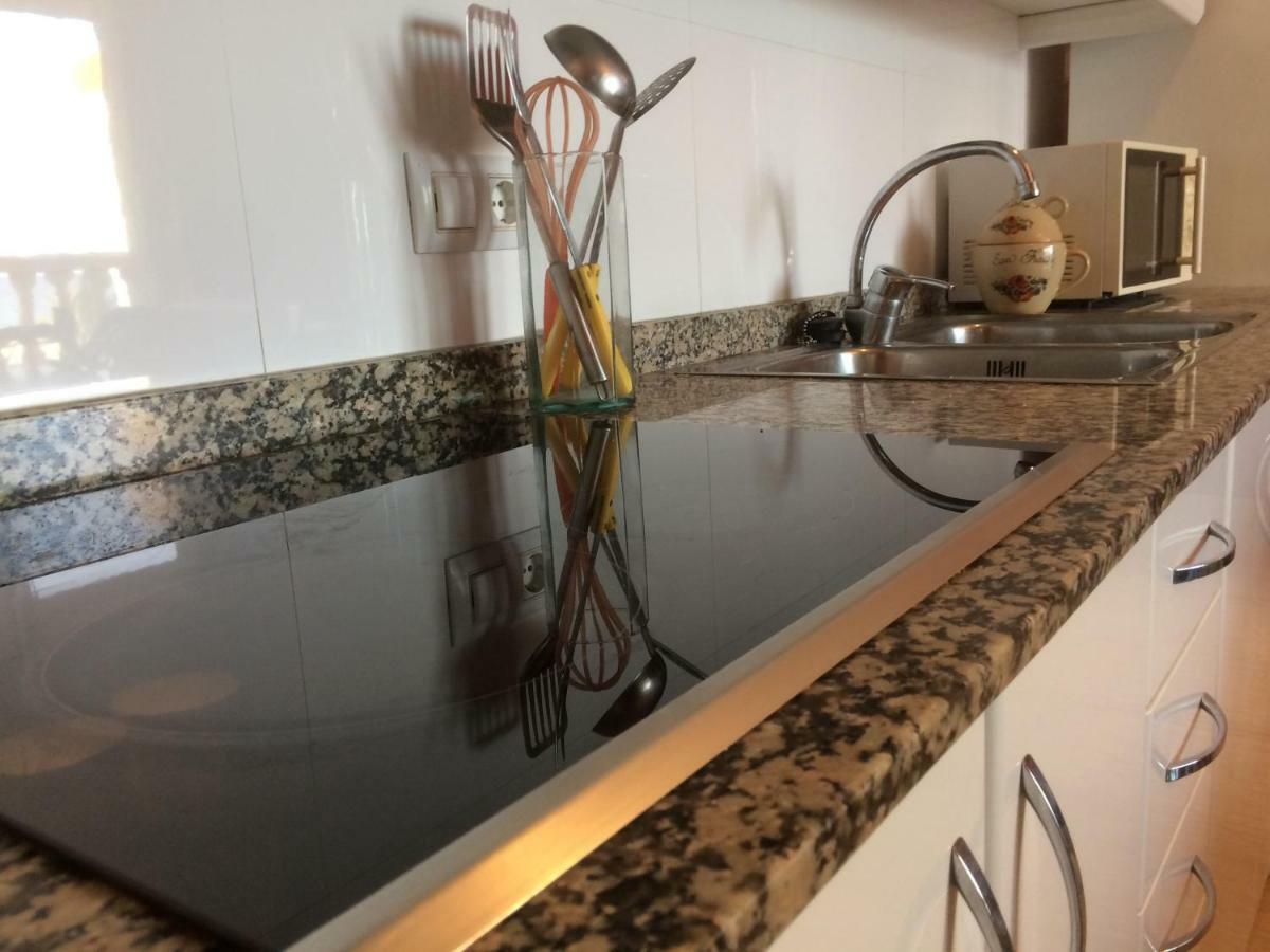Apartamentos Playa Torrenostra Bagian luar foto